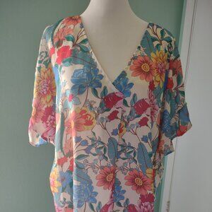UMGEE Floral Short Sleeved Blouse. Size M